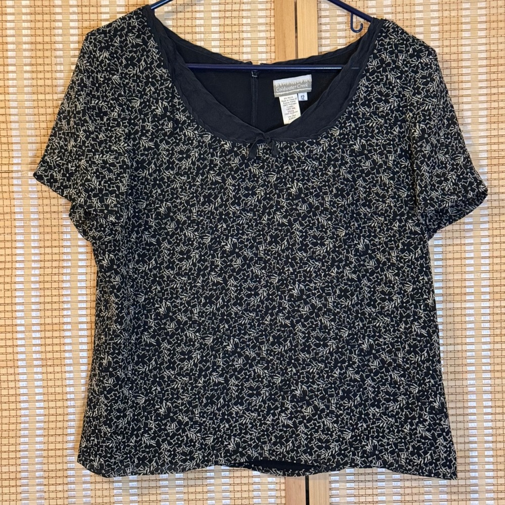 Coldwater Creek Black White Floral Silk Trim Blouse Top Sz 12 Short Sleeve Fairy